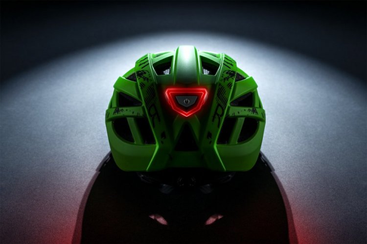 R2 Náhradní světlo cyklistické helmy ATH18 a ATH20 na baterie. ATHA03
