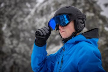 Díky lyžařským brýlím R2 AVALANCHE ATG05A zažijete skvělou lyžovačku